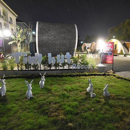 Tiny Hut Resort Bangkok Exterior photo